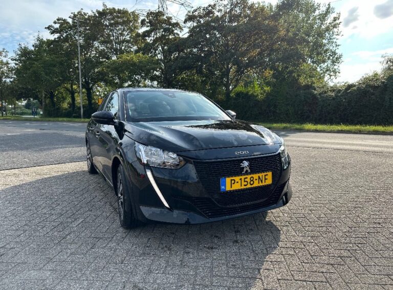Peugeot e-208 voorkant