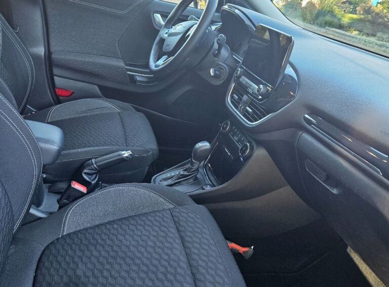 Ford Puma 1.0 voorstoelen