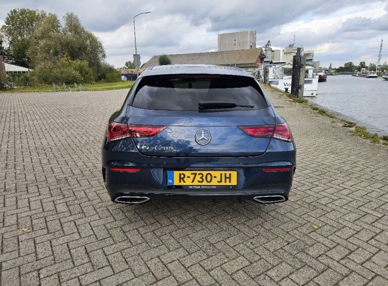Mercedes-Benz CLA achterkant