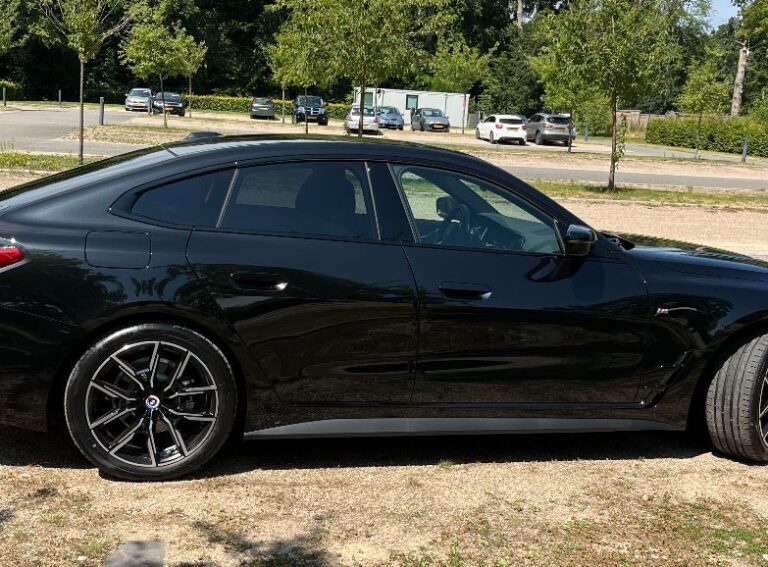 BMW 4 Serie zijkant