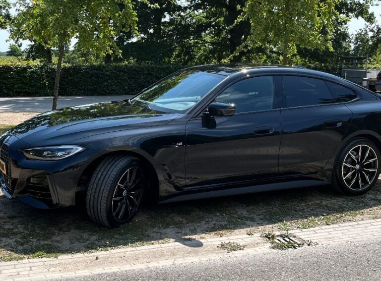BMW 4 Serie zijkant