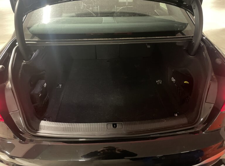 Audi A4 Limousine S Tronic kofferbak