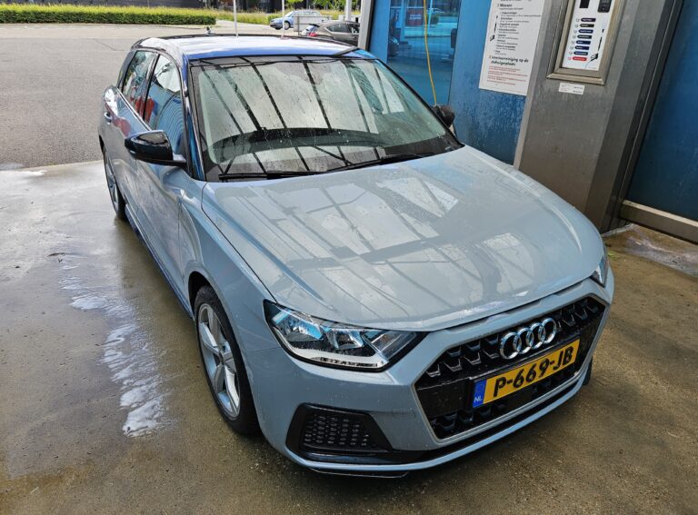 Audi A1 Sportback zijkant