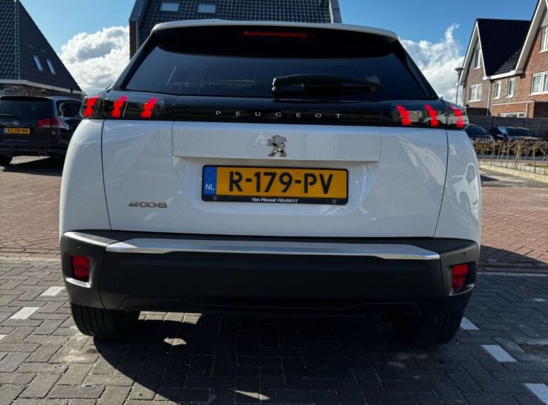 Peugeot 2008 achterkant