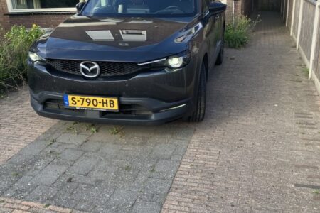 Mazda MX30 e-SkyActiv voorkant