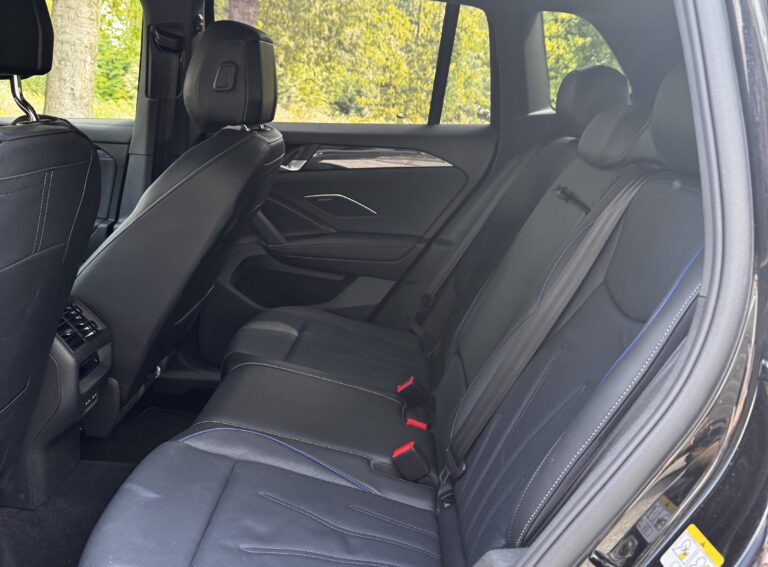 Volkswagen Tiguan zijkant