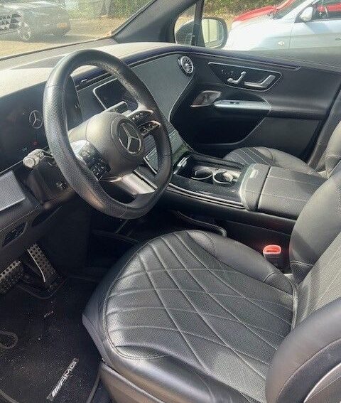 Mercedes-Benz EQE SUV voorstoelen