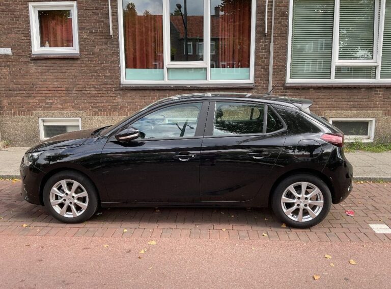 Opel Corsa zijkant