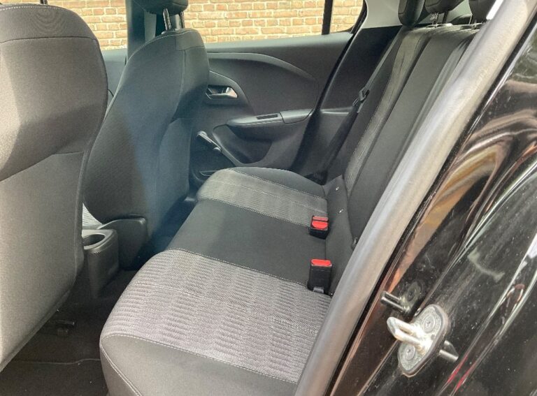 Opel Corsa achterbank