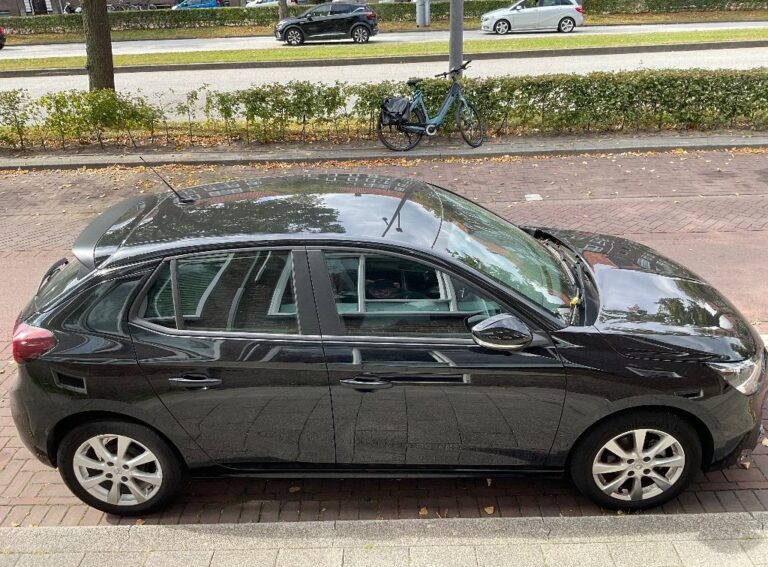 Opel Corsa zijkant