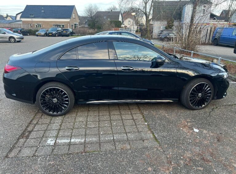 Mercedes-Benz CLA 250 Occasion zijkant