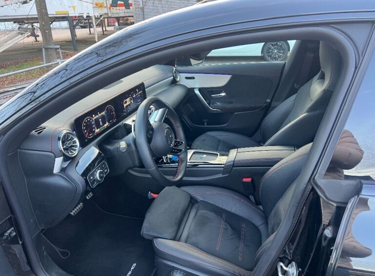 Mercedes-Benz CLA 250 Occasion voorstoelen