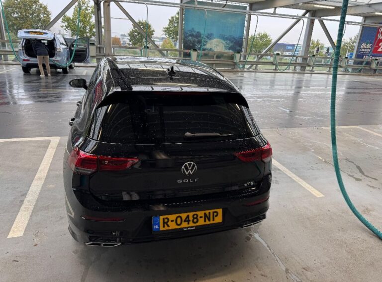 Volkswagen Golf 1.5etsi achterkant