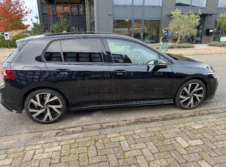 Volkswagen Golf 1.5 etsi passagierskant