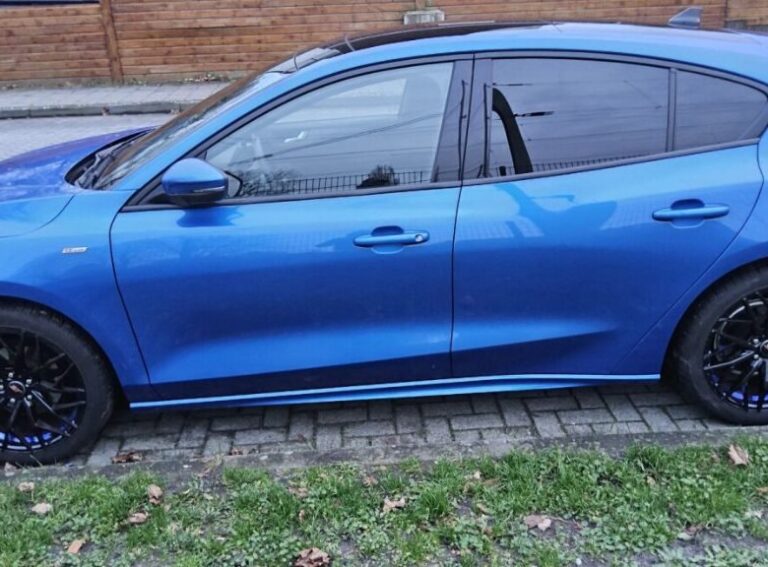 Ford Focus zijkant