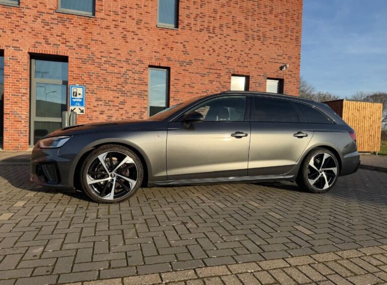 Audi A4 Avant zijkant