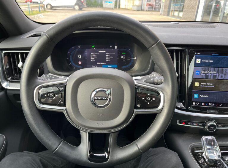 Volvo V60 t8 dashboard