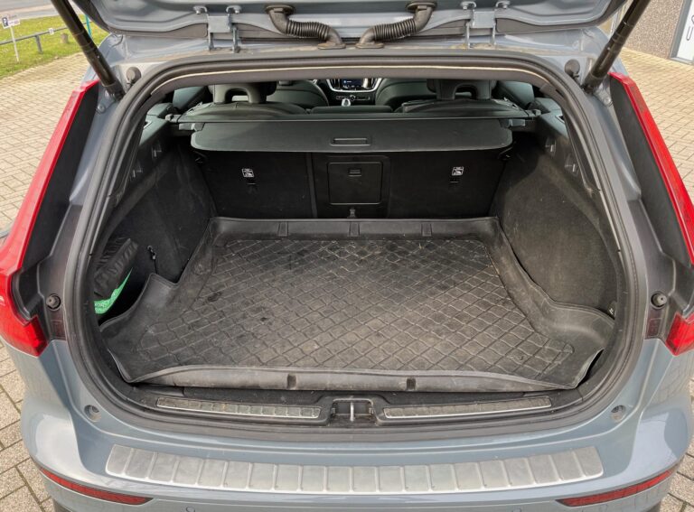 Volvo V60 t8 kofferbak
