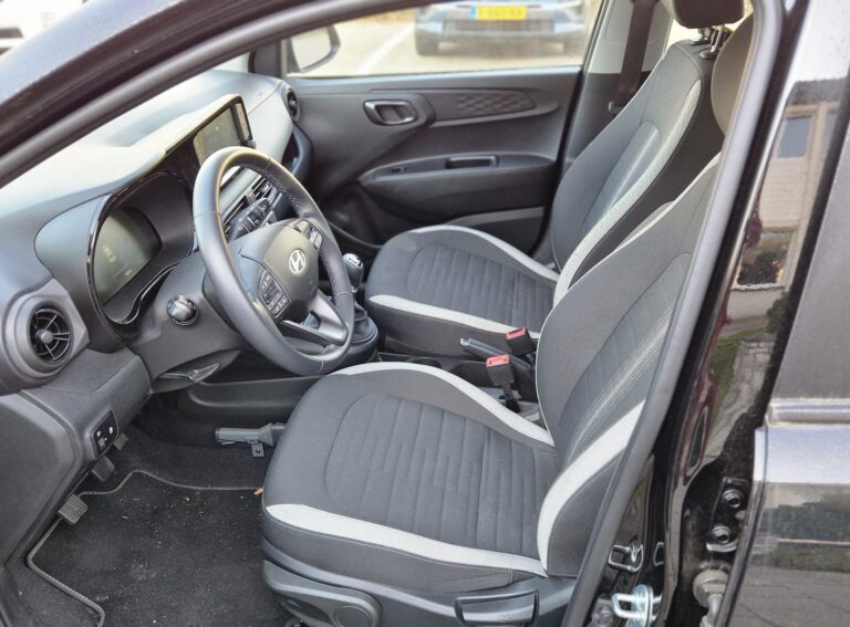 Hyundai i10 voorstoelen