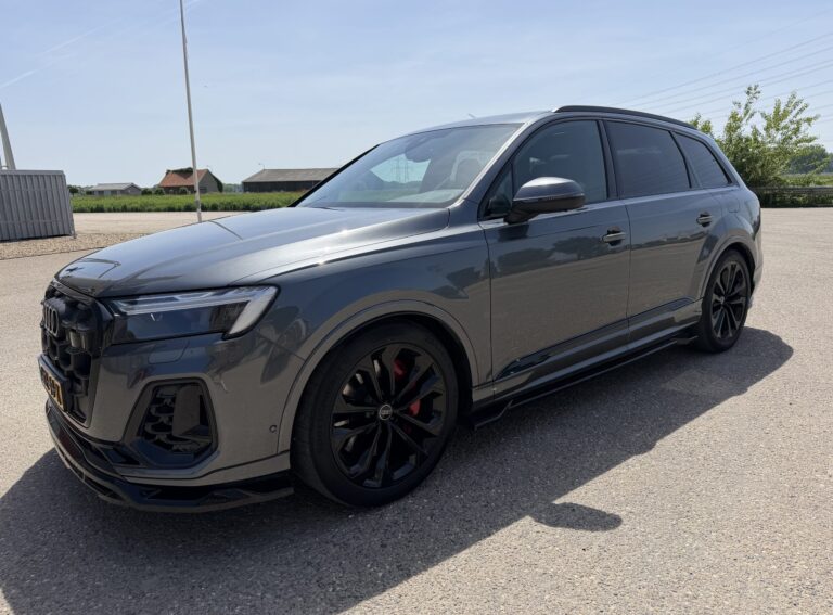 Audi Q7 occasion zijkant