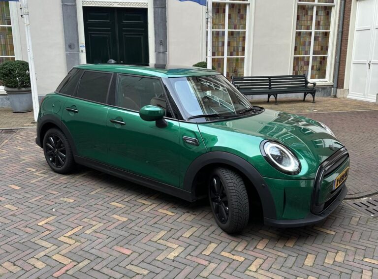 MINI Cooper Camden occasion zijkant