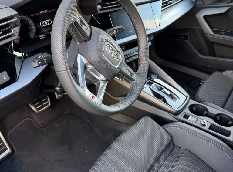 Audi A3 Limousine voorstoelen